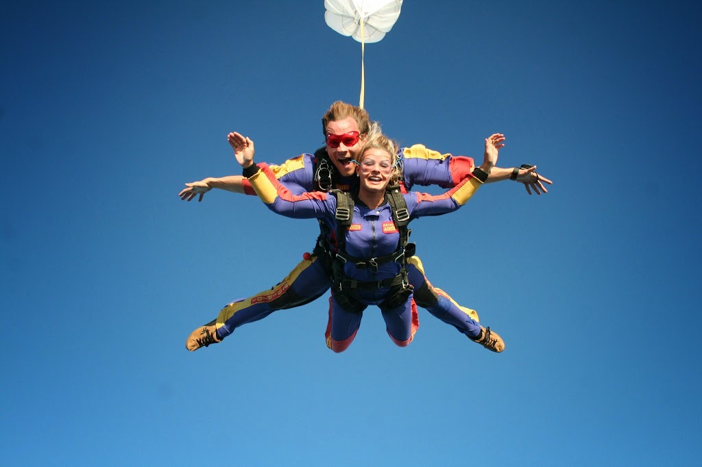 Parachutisme Adrénaline Trois-Rivières | 3281 rue de laéroport, Trois-Rivières, QC G9A 5E1, Canada | Phone: (819) 377-9292