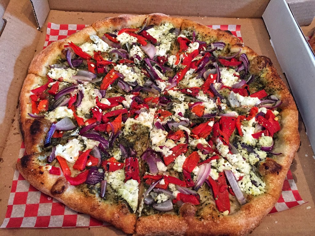 Pizza On Earth | 1009 Clan MacKay Rd, Dorset, ON P0A 1E0, Canada | Phone: (705) 349-8827