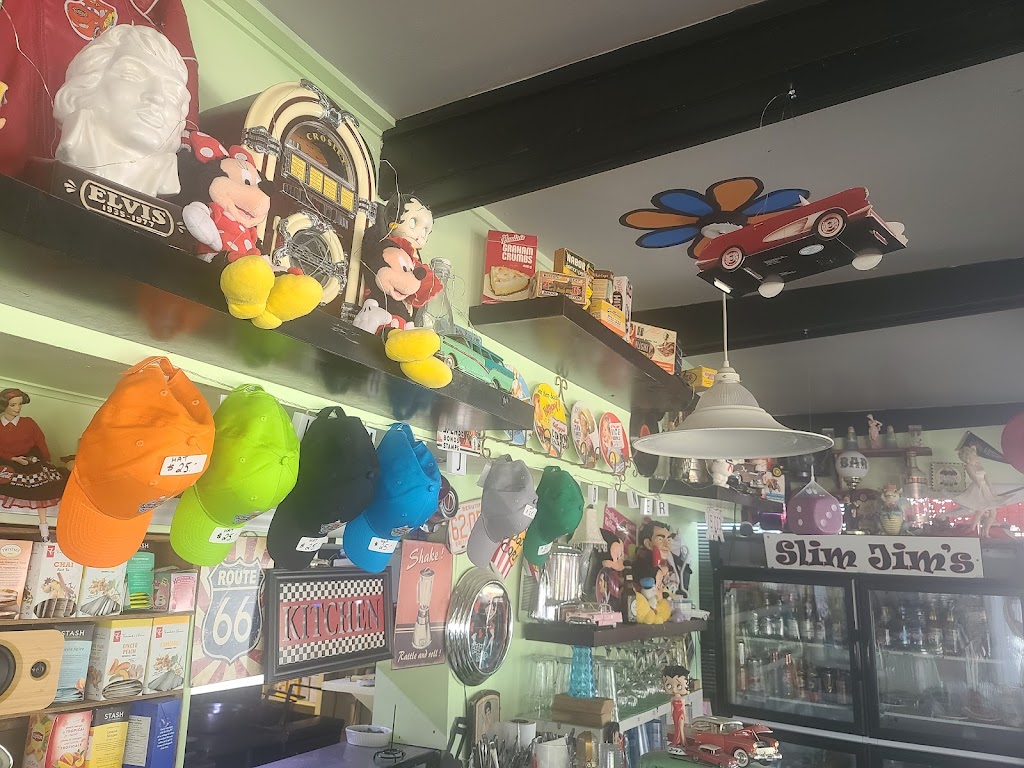 Slim Jims Diner | 987 Trans-Canada Hwy, Cache Creek, BC V0K 1H0, Canada | Phone: (250) 457-7688