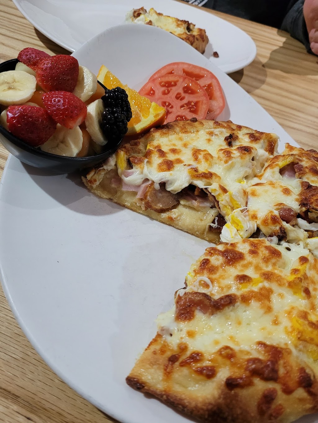 Gabriel Pizza | Hunt Club Road, 2446 Bank St, Ottawa, ON K1V 1A8, Canada | Phone: (613) 319-7777