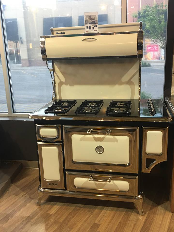 Corbeil Appliances 255 Bass Pro Mills Dr 801, Concord, ON L4K 0A2