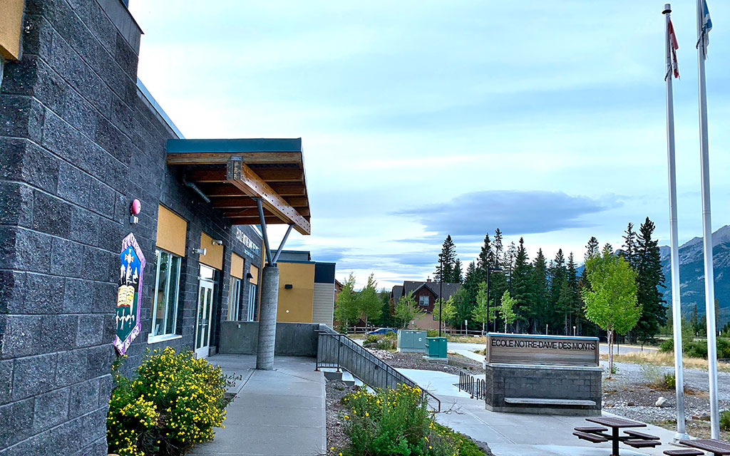 HM Brick and Stone Ltd. | 270 Hillcrest Heights SW, Airdrie, AB T4B, Canada | Phone: (403) 926-7610