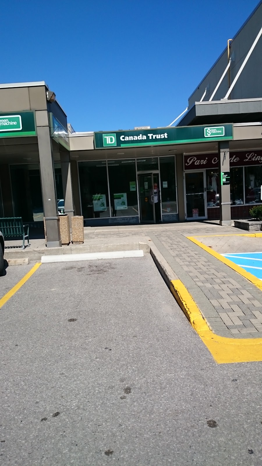 TD Canada Trust Branch and ATM | 2518 Bayview Ave, North York, ON M2L 1A9, Canada | Phone: (416) 444-4457