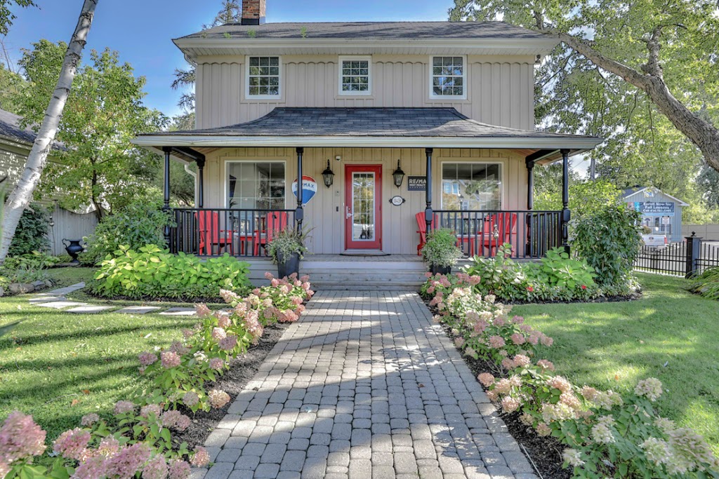 The Rene Team | 10473 Islington Ave, Kleinburg, ON L0J 1C0, Canada | Phone: (905) 607-2000
