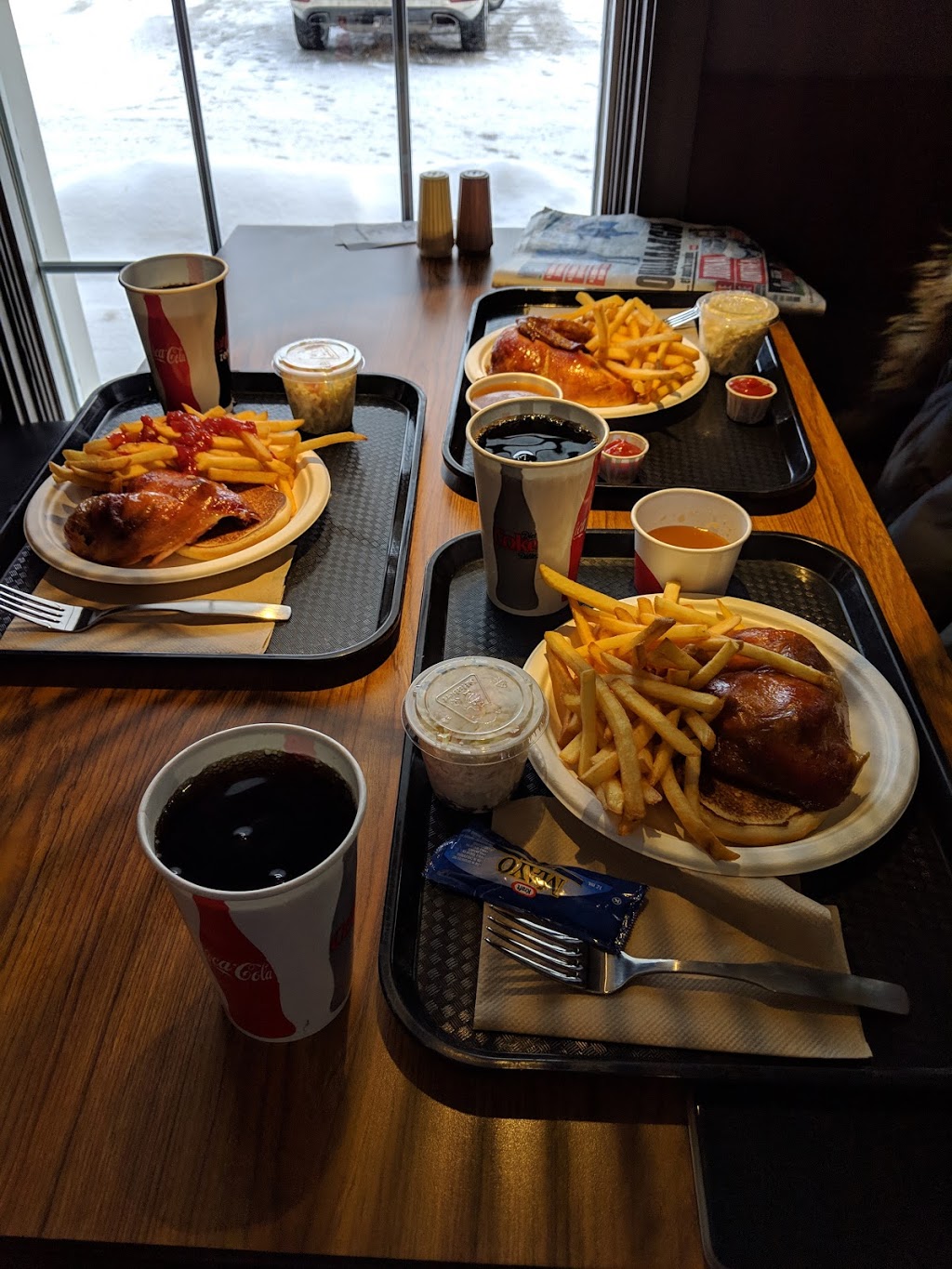St-Hubert Express | 700 Rue Saint-Isidore, Saint-Lin - Laurentides, QC J5M 2V2, Canada | Phone: (450) 302-1696