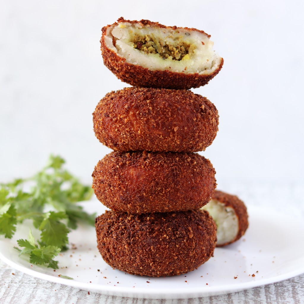 Konkan Delite | 3181 Wolfedale Rd, Mississauga, ON L5C 1W1, Canada | Phone: (905) 804-1122