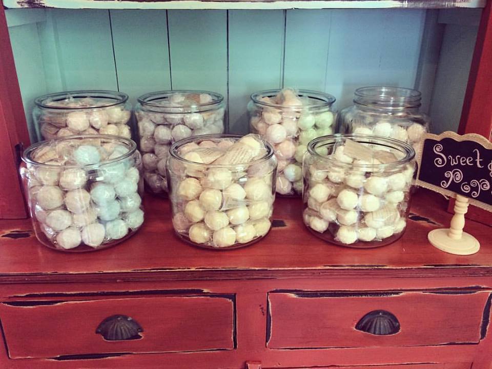 Crackle and Teal | 425 King George Hwy, Miramichi, NB E1V 1L7, Canada | Phone: (506) 352-6000