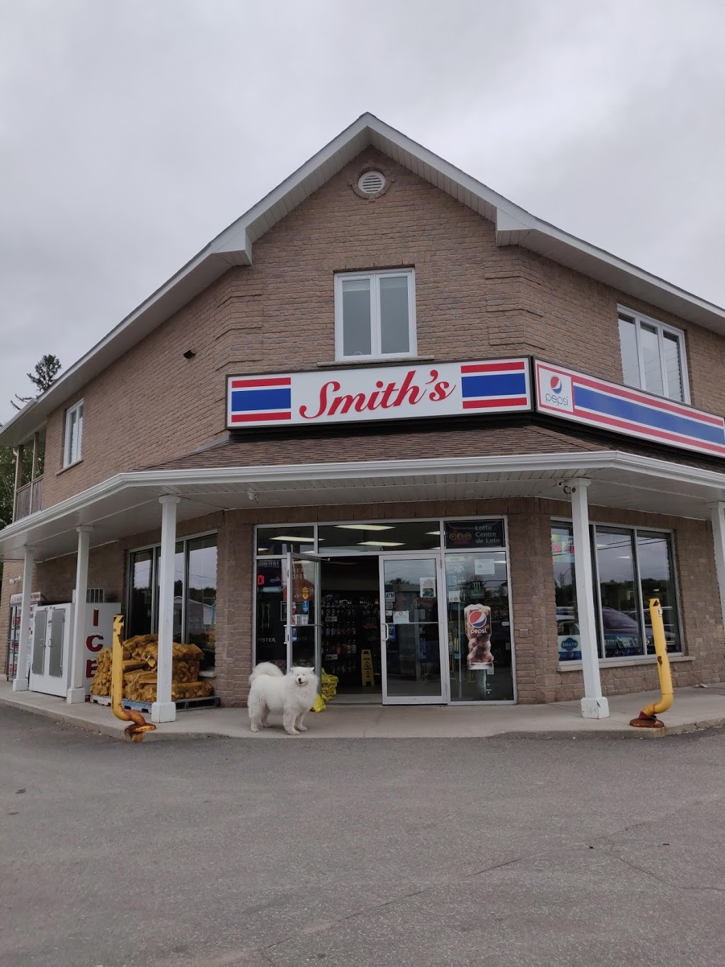 Smiths Ultramar | 34 S Mary Lake Rd, Port Sydney, ON P0B 1L0, Canada | Phone: (705) 385-2718