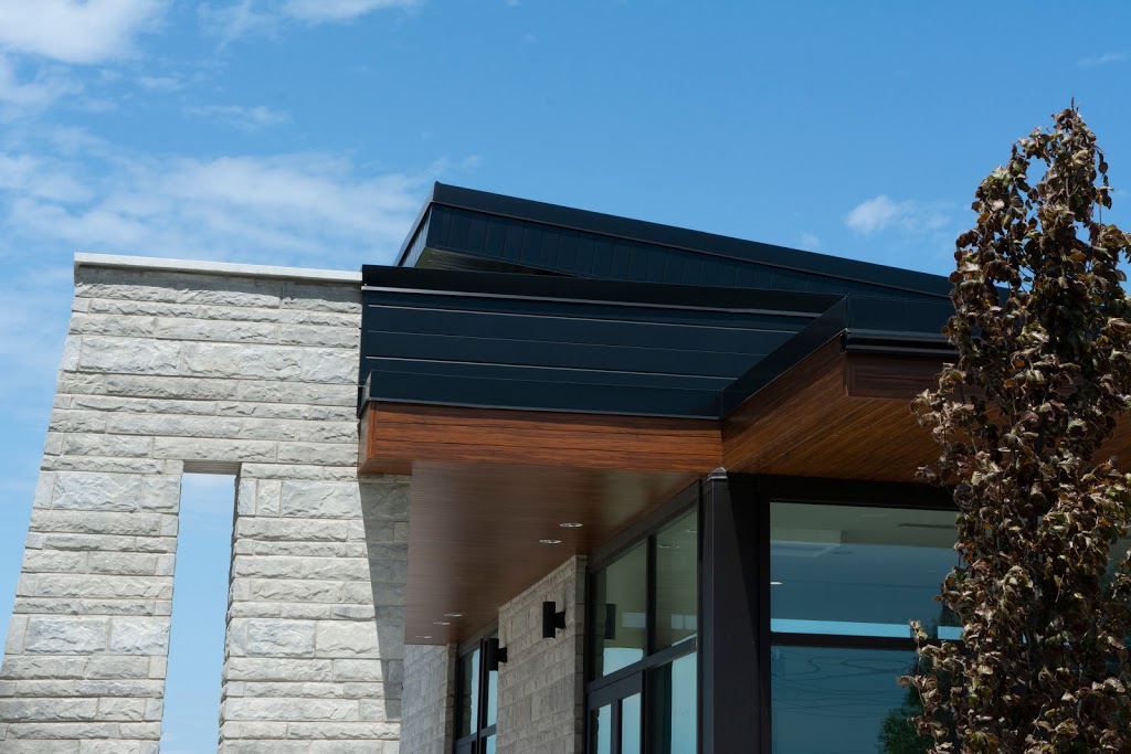 LUXYCLAD | 24 Benfield Dr, St. Catharines, ON L2S 3V5, Canada | Phone: (877) 255-1022
