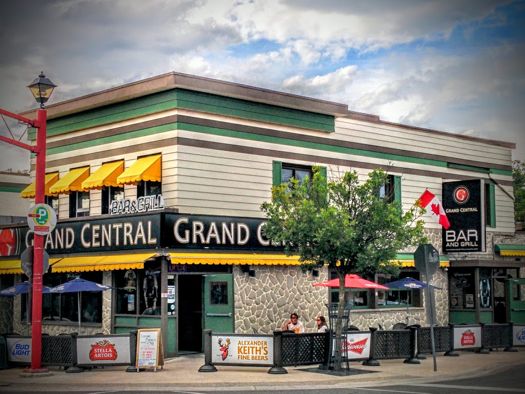Grand Central Sports | 4573 Queen St, Niagara Falls, ON L2E 2L7, Canada | Phone: (905) 357-9000