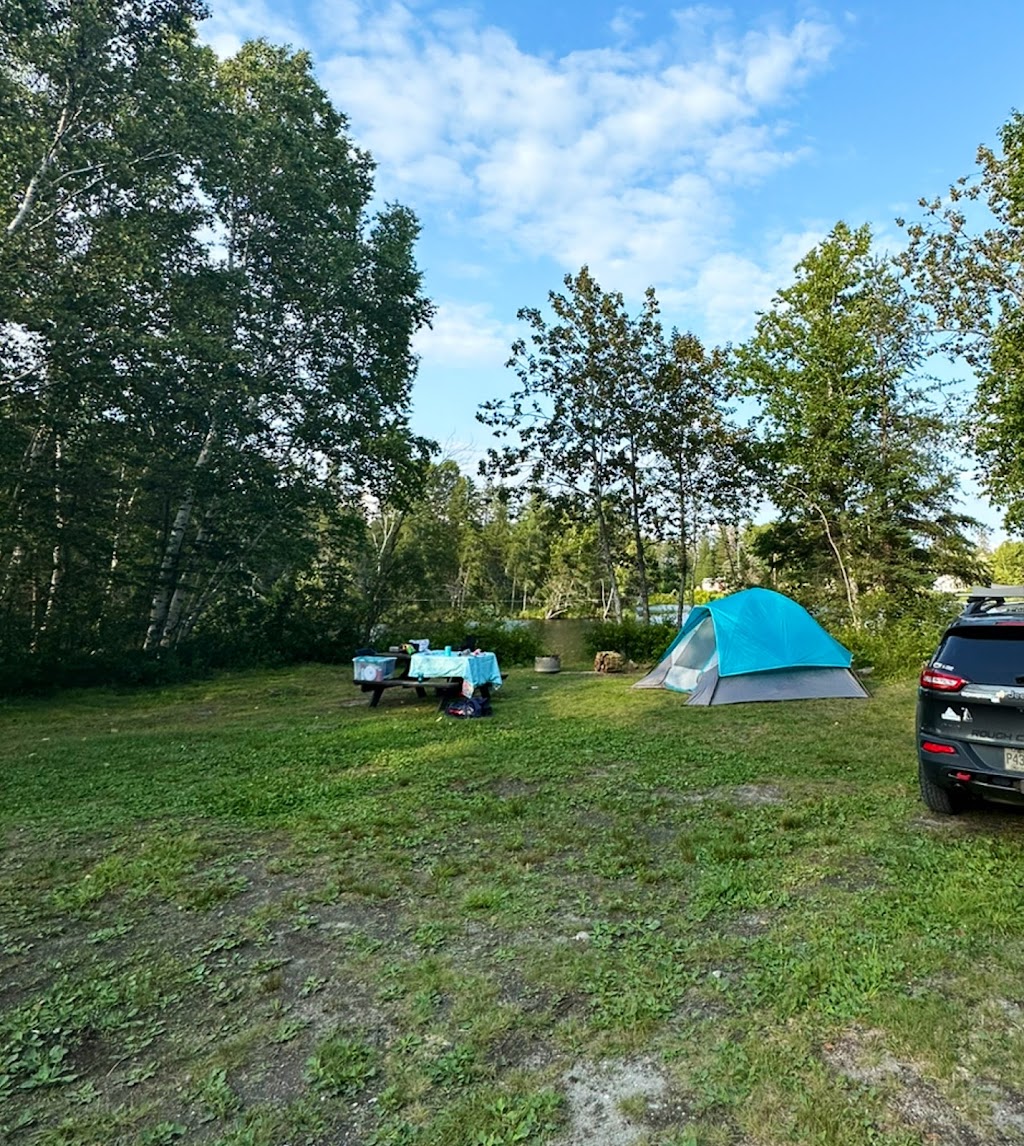 Camping Lac Joly - 901 Chem. du Cap, Saint-Honoré, QC G0V 1L0, Canada