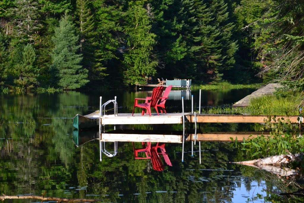 Chalet Le Bois Rond | --dHoward, 61 1re Rue, Saint-Adolphe-dHoward, QC J0T 2B0, Canada | Phone: (514) 754-3465