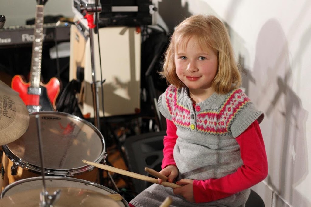 Adrian Jones Music School | 142 Waterloo St, Waterloo, ON N2J 1Y2, Canada | Phone: (519) 574-0139