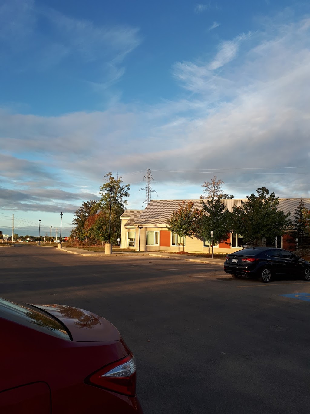 Valleyview Home | 350 Burwell Rd, St Thomas, ON N5P 0A3, Canada | Phone: (519) 631-1030