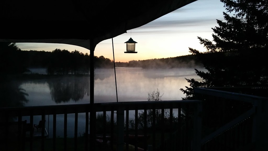 Chalet Tournesol | 455-459 Chemin Bellerose, Cleveland, QC J0B, Canada