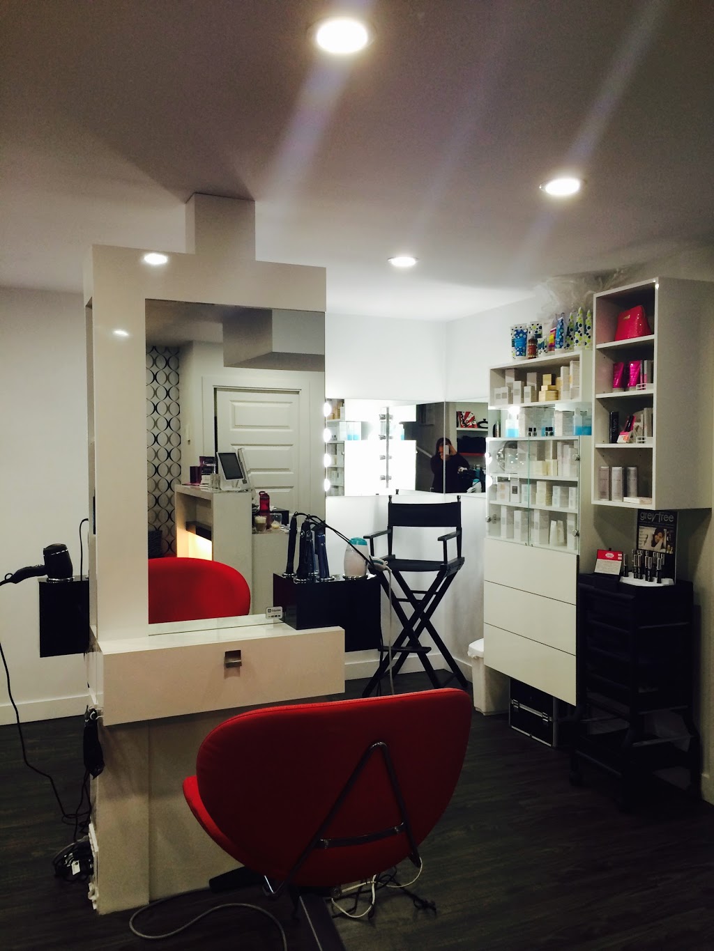 Studio Complicité | 9043 Rue des Lièvres, Québec, QC G1G 0C7, Canada | Phone: (418) 624-9509