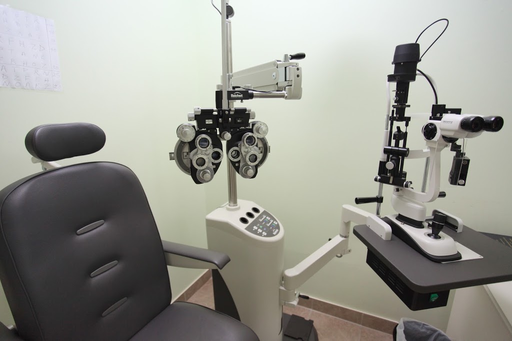Optique Laval | 2401 Boulevard Curé-Labelle, Laval, QC H7T 1R3, Canada | Phone: (450) 934-3230