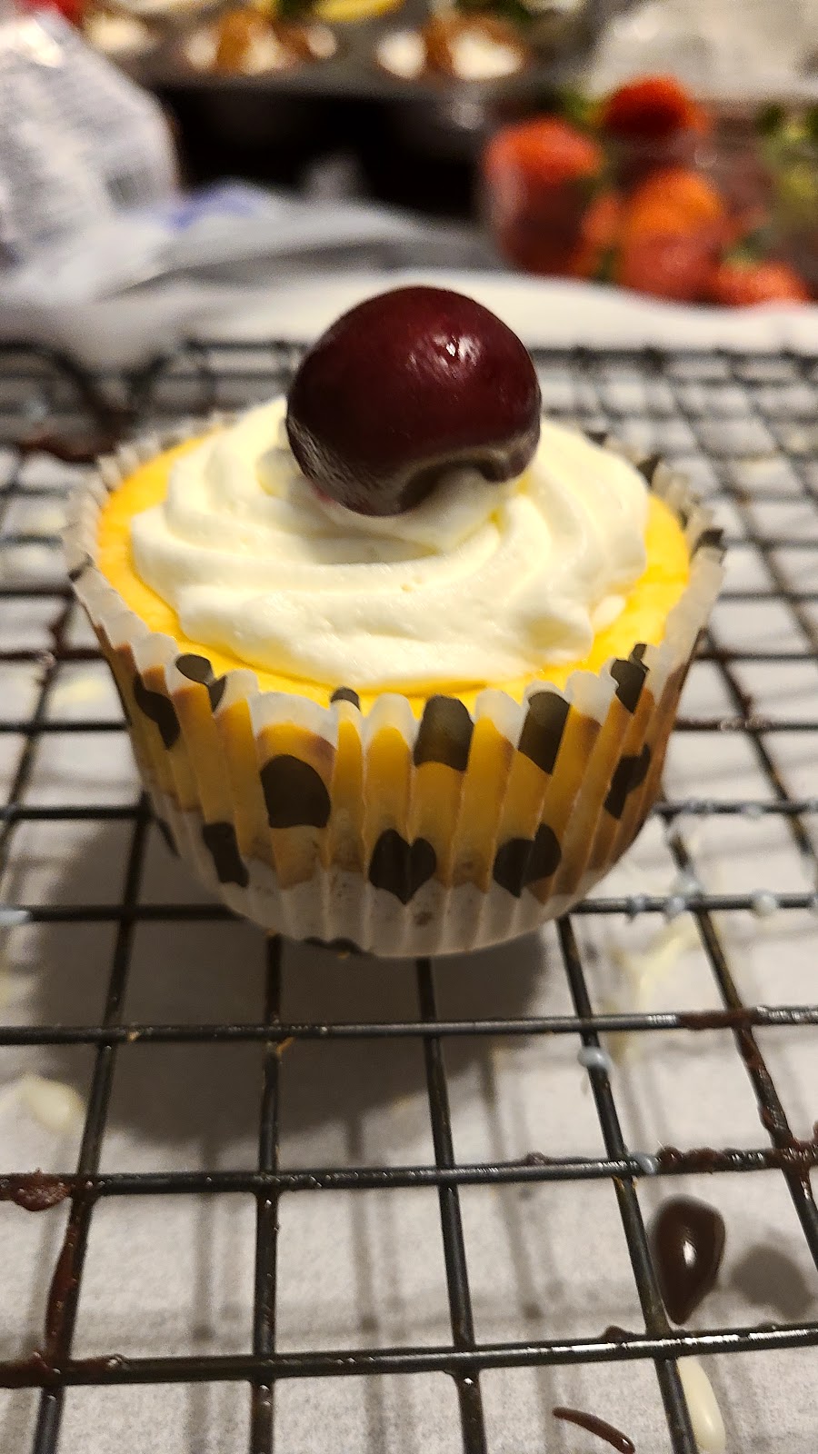 Simply Cheesecakes by Angela | 688 Cameron St, Peterborough, ON K9J 3Z8, Canada | Phone: (705) 772-5095