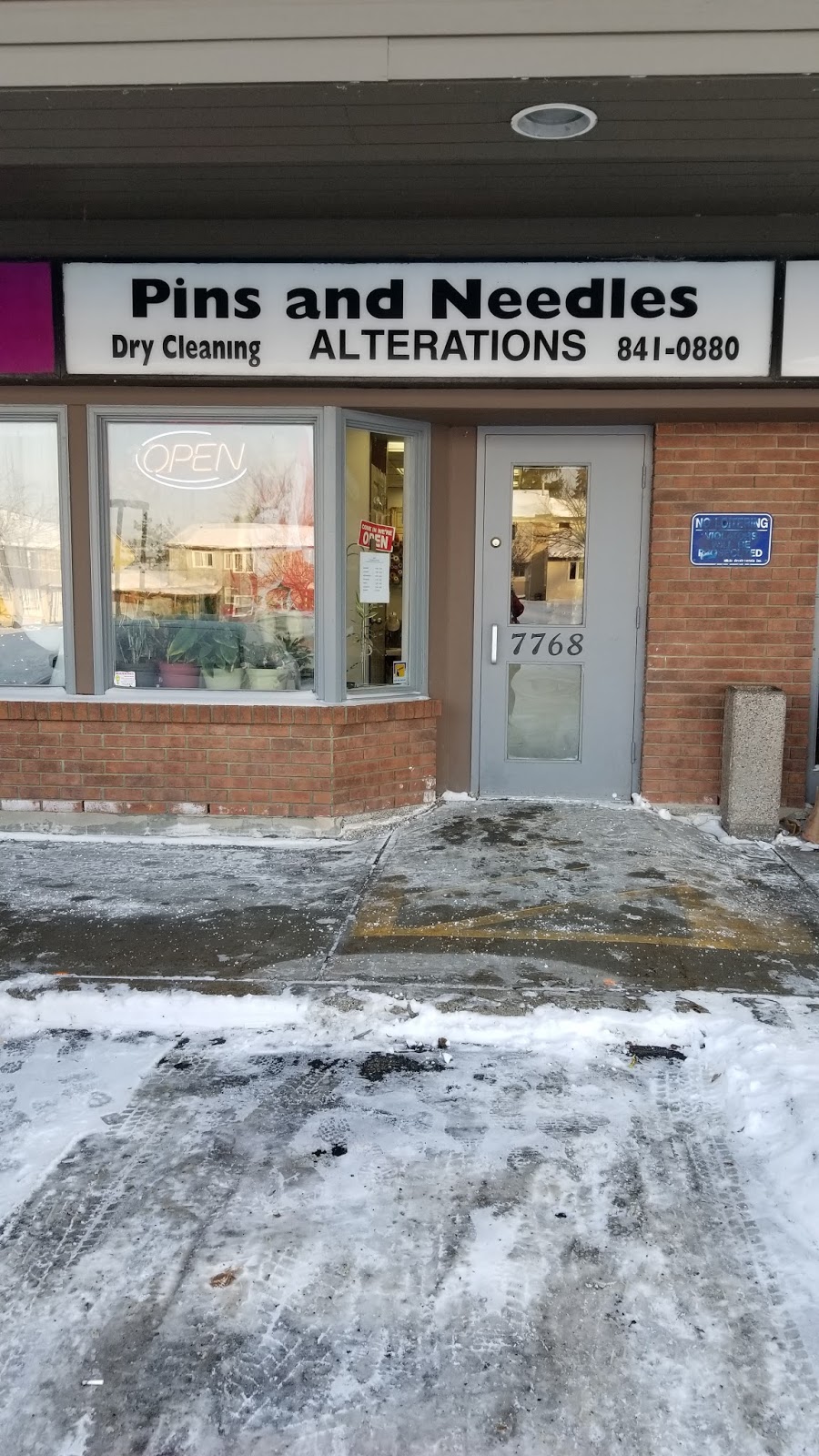 Pins & Needles Alteration | 7768 Jeanne DArc Blvd N, Orléans, ON K1C 2R5, Canada | Phone: (613) 841-0880
