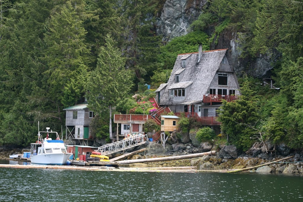 Rainy Bay | Alberni-Clayoquot A, BC, Canada | Phone: (250) 735-5050