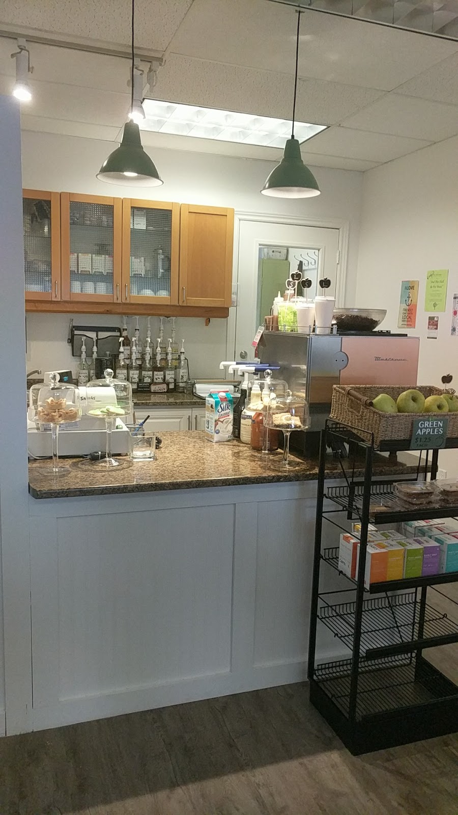 Green Apple Coffee House | 162 West St, Port Colborne, ON L3K 4E1, Canada | Phone: (905) 834-7528