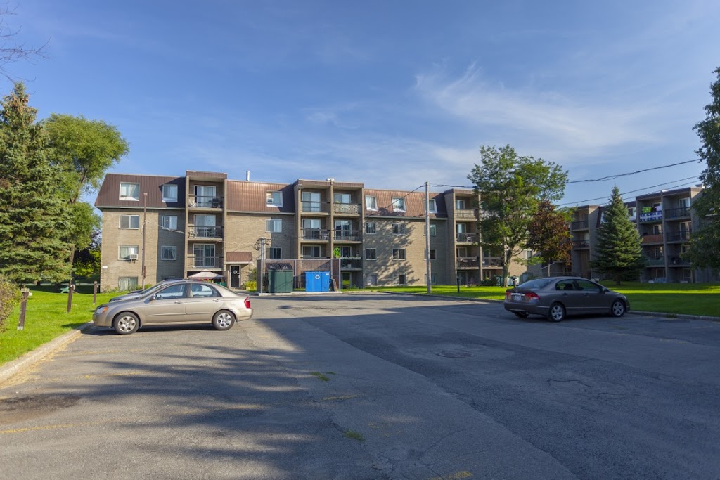 Jardins Longueuil | 2509 Rue Montarville, Longueuil, QC J4L 4C9, Canada | Phone: (450) 670-7074