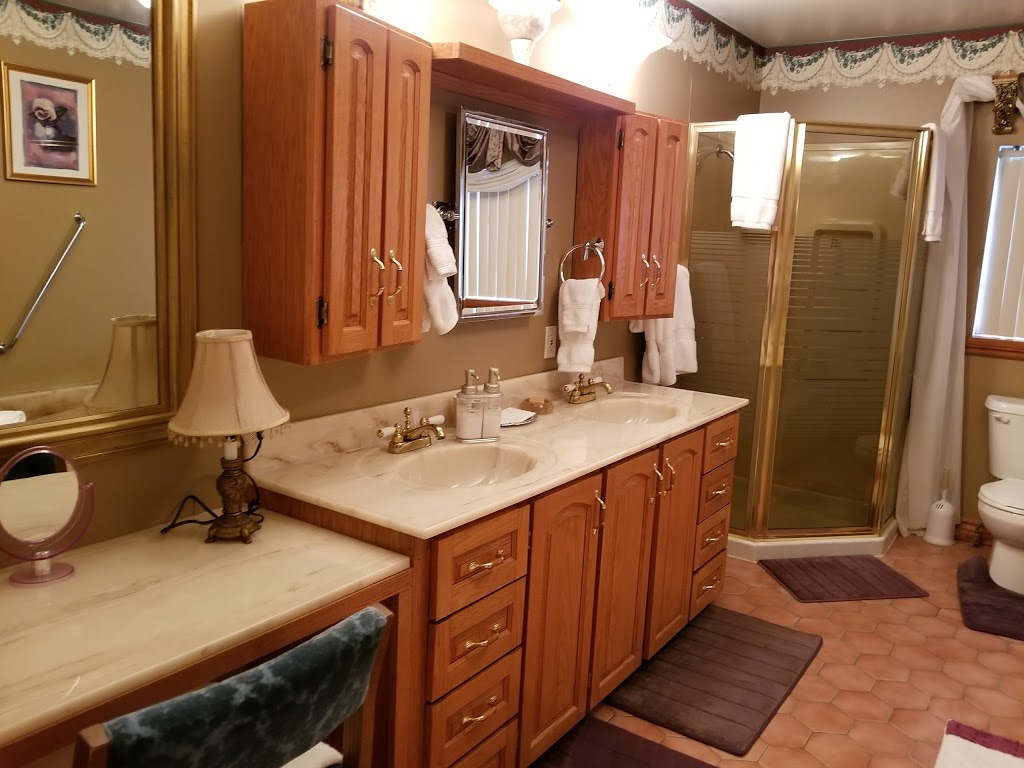 Stirling B&B | 282 Edward St, Stirling, ON K0K 3E0, Canada | Phone: (343) 263-4151