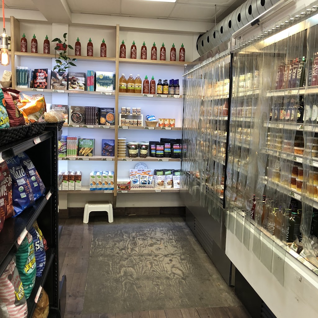 Aux Vivres Plateau | 4631 Boul St-Laurent, Montréal, QC H2T 1R2, Canada | Phone: (514) 842-3479