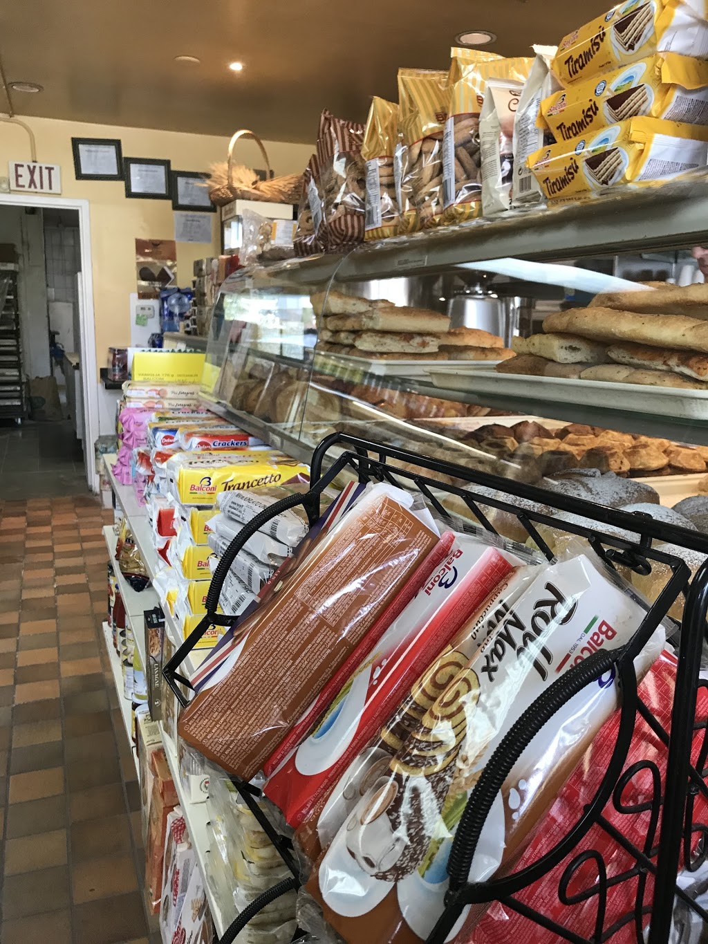 Lavington Bakery | 5 Lavington Dr, Etobicoke, ON M9R 2H1, Canada | Phone: (416) 248-0606