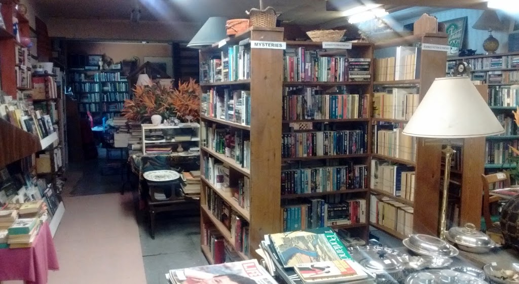Craigy Muir Curiousities | 10 Water St, Spencerville, ON K0E 1X0, Canada | Phone: (613) 658-5245
