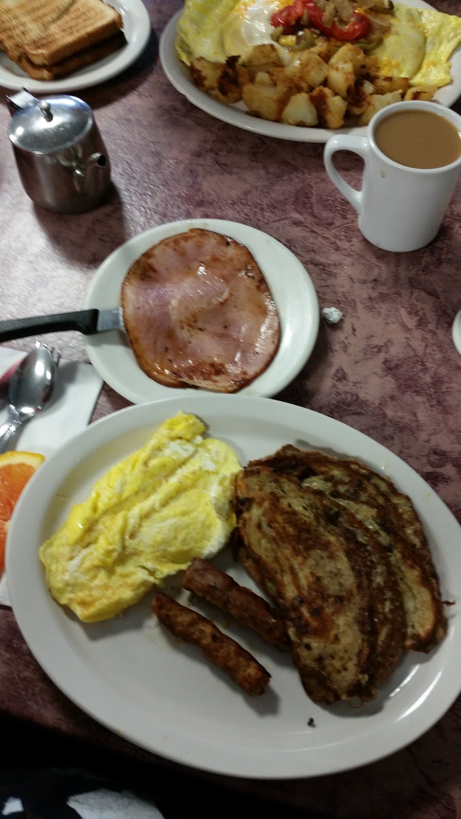 Tinas Place | 5835 Buffalo St, Sanborn, NY 14132, USA | Phone: (716) 731-2444