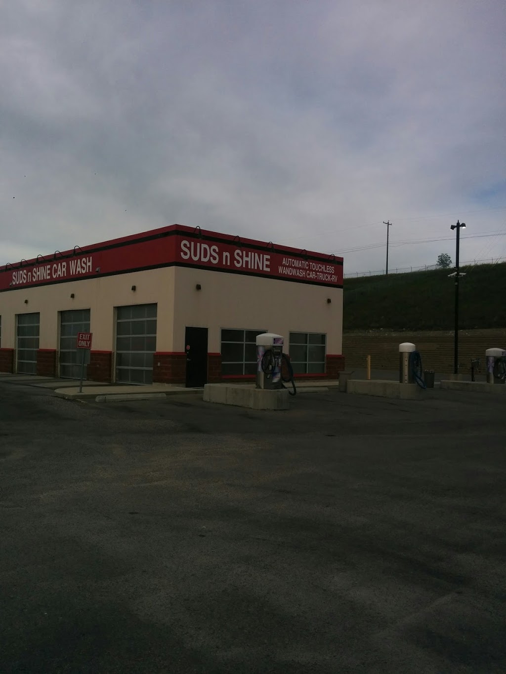 Suds n Shine Car Wash | 11436 29 St SE, Calgary, AB T2Z 3V5, Canada | Phone: (403) 852-7413