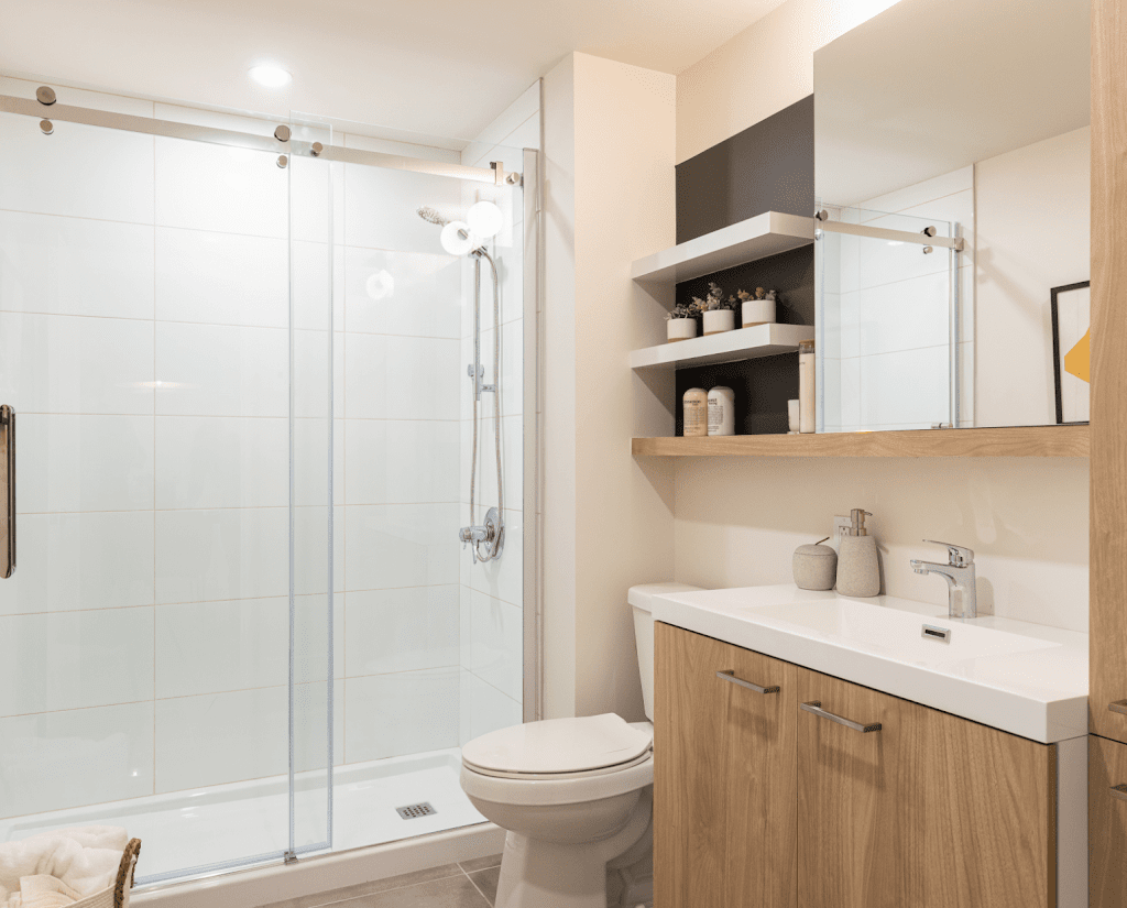 Le Newman | 7227 Bd Newman, LaSalle, QC H8N 2K3, Canada | Phone: (514) 368-3449
