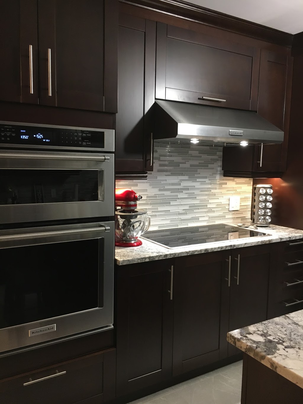 ARMOIRES DE CUISINE EN GROS | MONTRÉAL | 2707 Av Dollard, LaSalle, QC H8N 2J8, Canada | Phone: (514) 659-7422