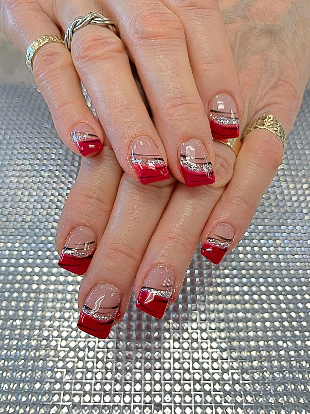 Friendly nails and spa | 925 Dundas St, Woodstock, ON N4S 8V3, Canada | Phone: (519) 290-7722