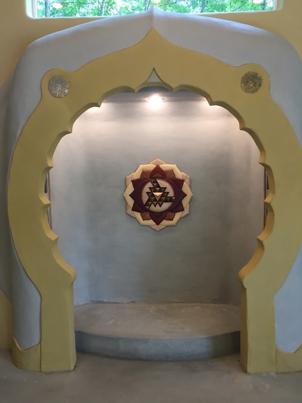 Silent Motion Yoga | 2021 Brothers Rd, Nanaimo, BC V9X 1R8, Canada | Phone: (877) 375-0869