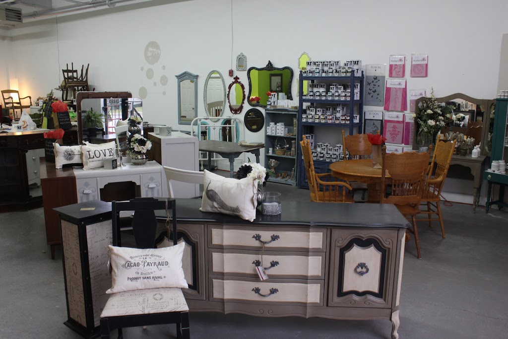 Red Wind Studio | 4 Hachborn St W, St. Jacobs, ON N0B 2N0, Canada | Phone: (519) 664-1887