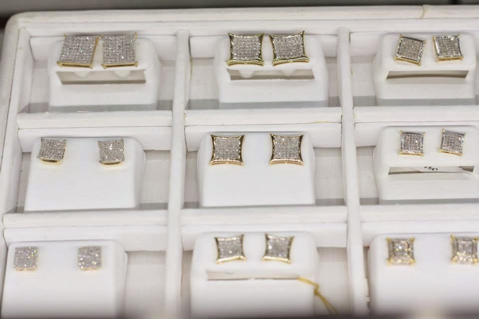 Qs Royal Jewellery | jewelry store | 16 Bond St W, Oshawa, ON L1G 1A2, Canada | 9055761110 OR +1 905-576-1110