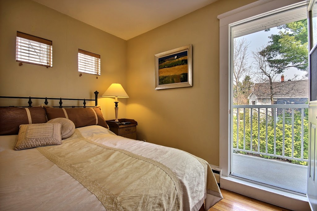 La Maison Drew B&B | 206 Rue des Pins, Magog, QC J1X 2H9, Canada | Phone: (819) 843-8480