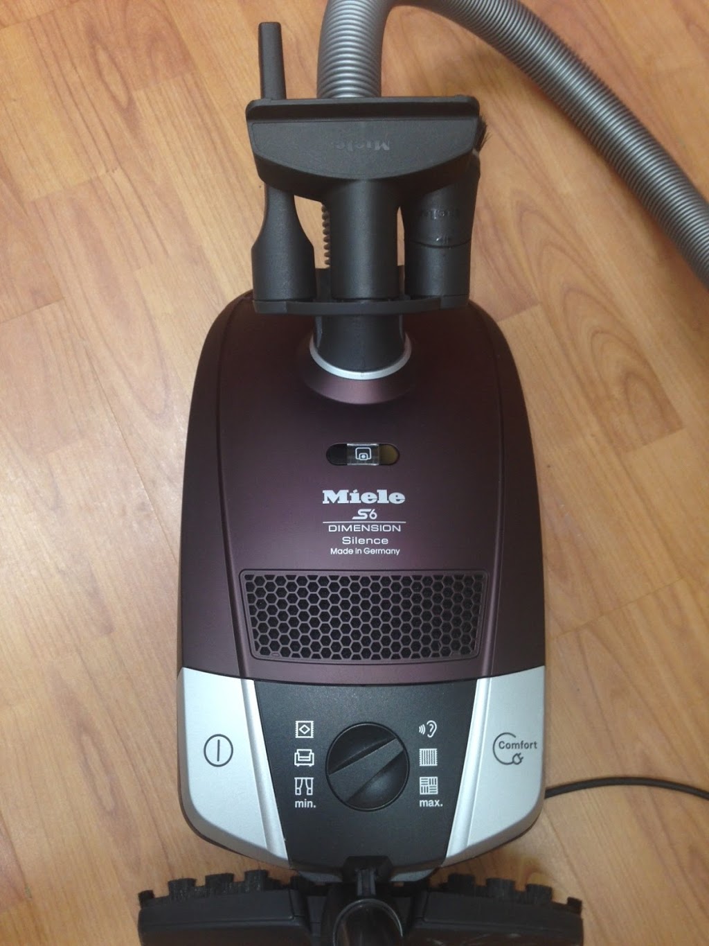 Aspirateur 911 | Vente et Réparation | 999 Avenue de Bourgogne, Québec, QC G1W 4S6, Canada | Phone: (418) 657-5564