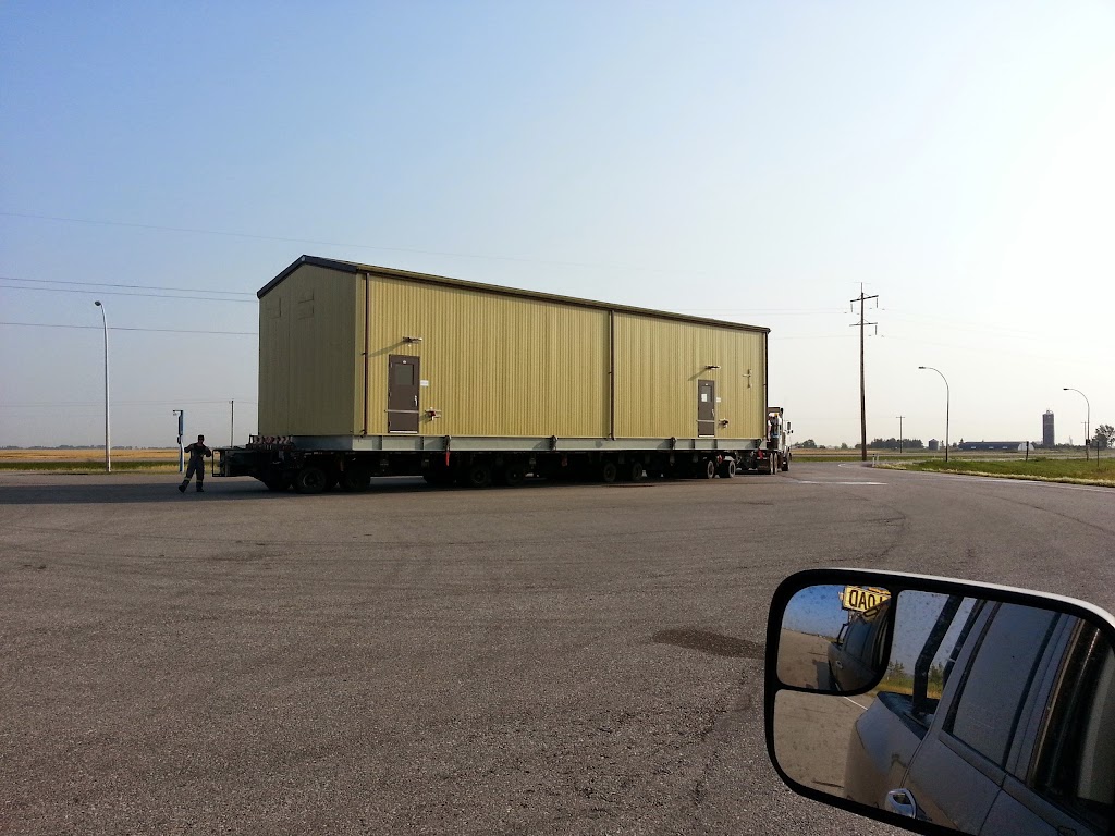 Southern Belle Pilot Truck and Hotshot | 302-306 1 Ave S, Coutts, AB T0K 0N0, Canada | Phone: (403) 647-7847