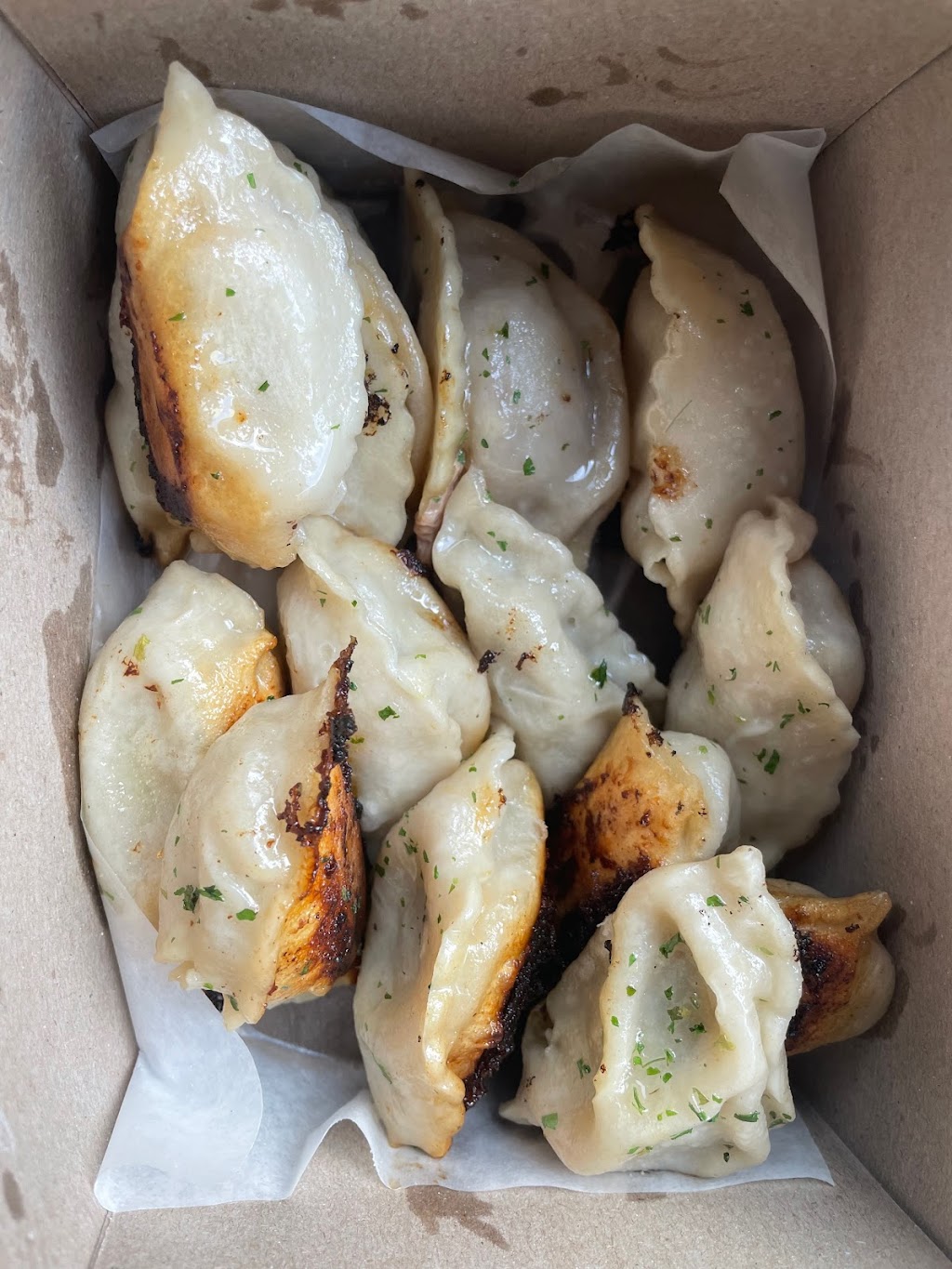Yen Fung Ding Dumpling Shoppe | 628 Somerset St W, Ottawa, ON K1R 5K4, Canada | Phone: (613) 233-0660