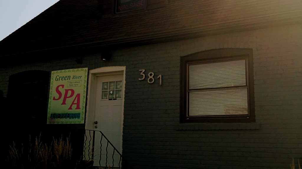 381 Bering ave | 381 Bering Ave, Etobicoke, ON M8Z 3B1, Canada | Phone: (437) 772-8598