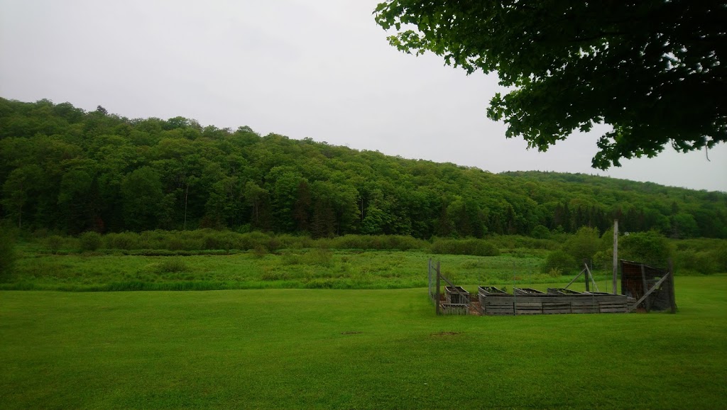 LAutre Versant | 180 Chemin Tamaracouta, Mille-Isles, QC J0R 1A0, Canada | Phone: (450) 431-7575
