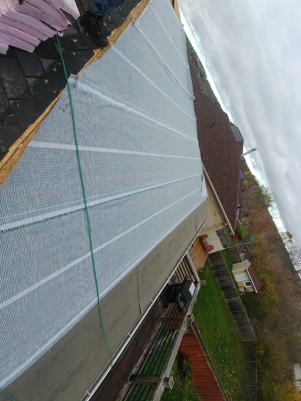 Real Blue Roofing Services Inc. | 8890 Heritage Rd, Brampton, ON L6Y 0E1, Canada | Phone: (647) 706-5225
