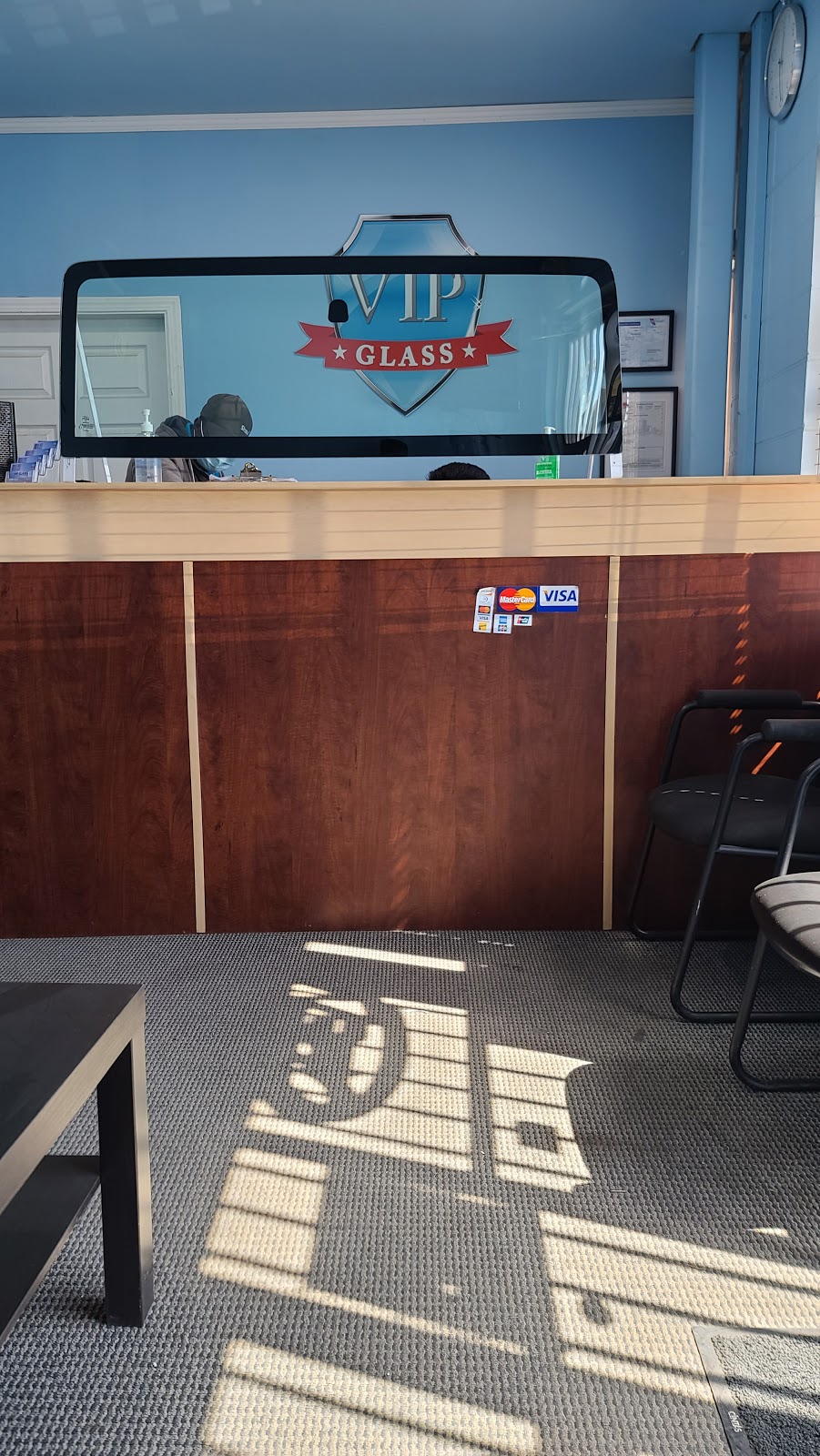 VIP Glass Services | 10960 42 Street Northeast #235, Calgary, AB T3N 2B8, Canada | Phone: (403) 285-2000