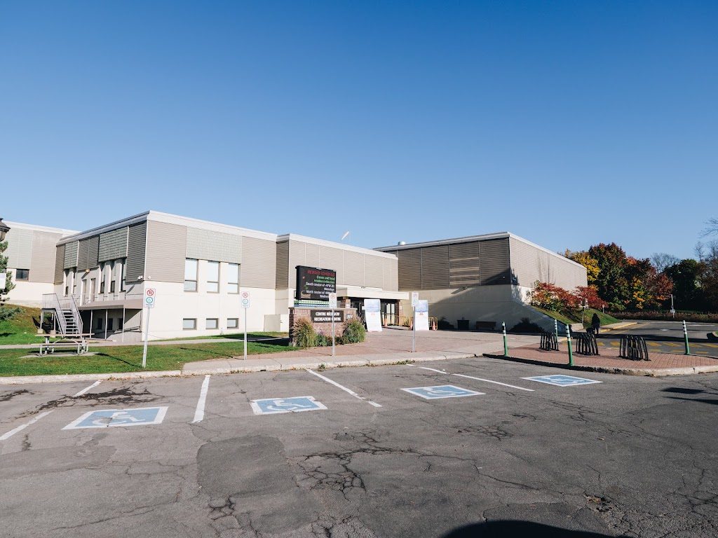 Aréna de Beaconsfield | 1974 City Ln, Beaconsfield, QC H9W 6B1, Canada | Phone: (514) 428-4520