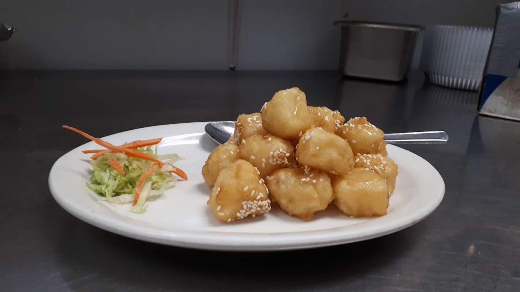 The Pink Pearl Restaurant | 4351 Macleod Trail SW, Calgary, AB T2G 0A3, Canada | Phone: (403) 263-8887
