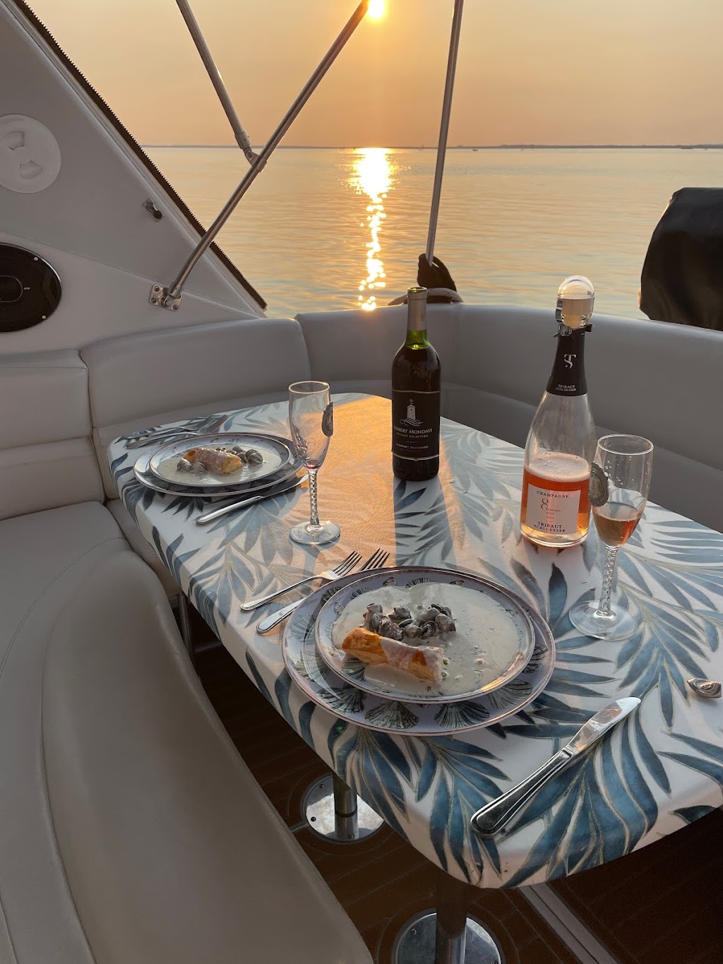 montreal-locationbateaux.com | Bd Saint-Joseph, Lachine, QC H8S 2M1, Canada | Phone: (819) 740-5501