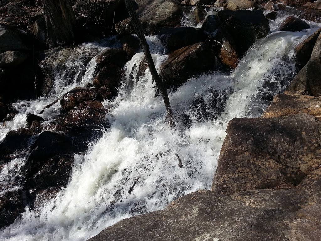 Luskville Falls Trail | Chemin de lHôtel de Ville, Luskville, QC J0X 2G0, Canada | Phone: (819) 827-2020